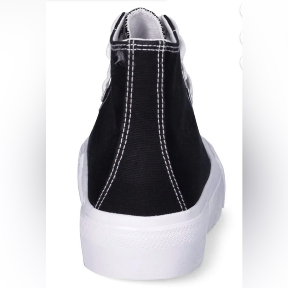 Black and White Platform Lace Up Hi-Top Canvas Sneakers. NWT. Women’s Size 8 - Picture 2 of 15